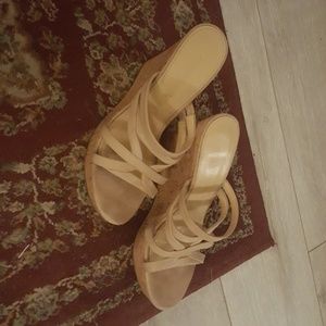 Ivanka Trump nude summer sandals